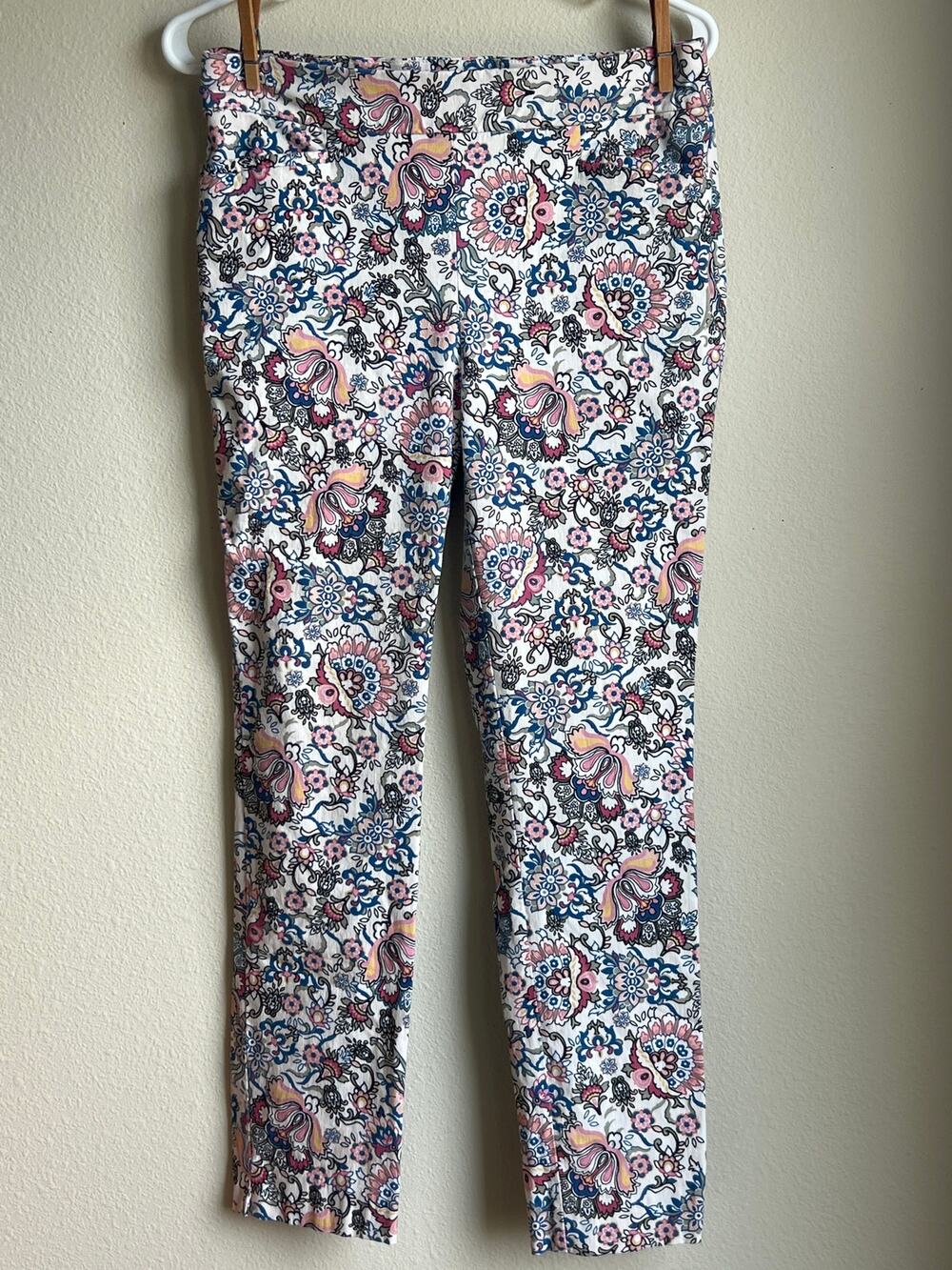 Chico's Brigitte Floral Paisley Pull On Ankle Pants Size 0.5 Regular US 6